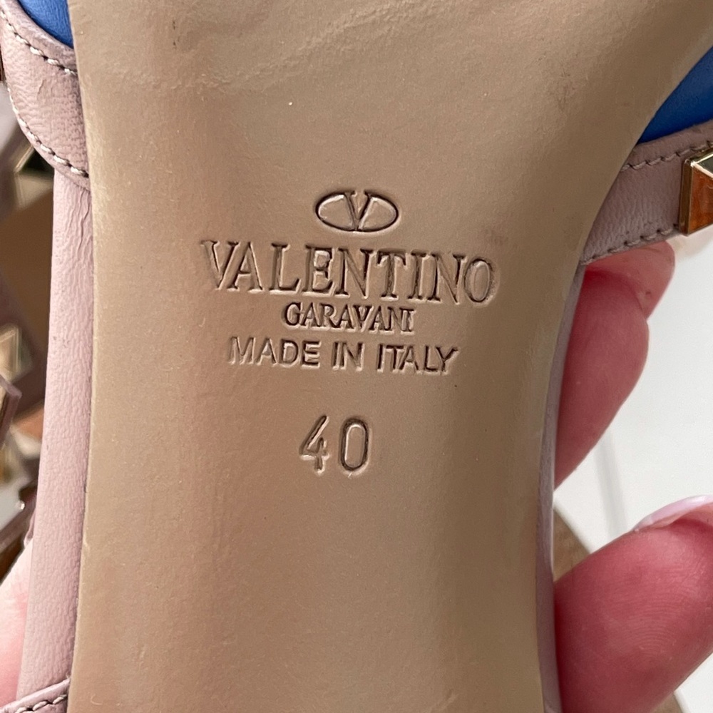 SOLD Valentino Garavani Rockstud Leather - Picture 5 of 6